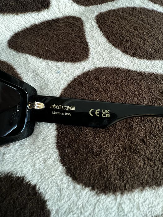 солнцезащитные очки roberto cavalli src109