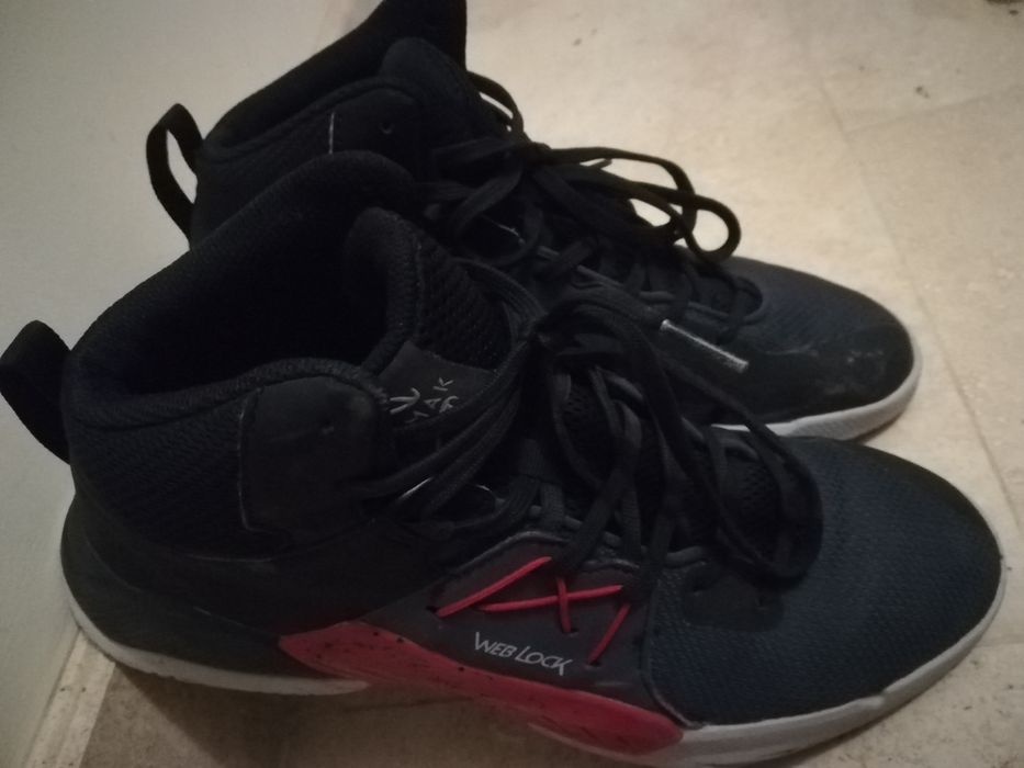 Маратонки за баскетбол номер 44