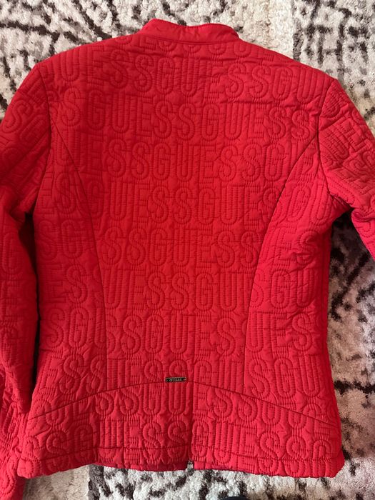 Geaca guess de primăvară