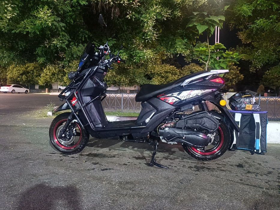 Srochni Skuter Sotiladi !!!