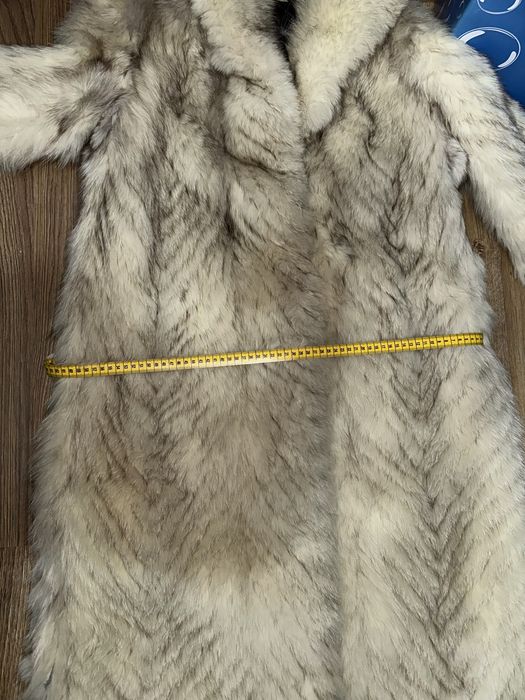 Blana de dama eleganta in stare buna