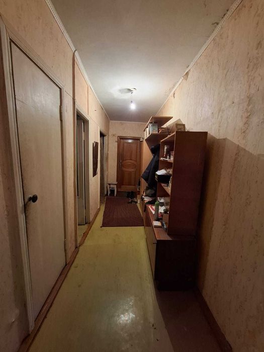 Продам 3х комн кв на 8мкр