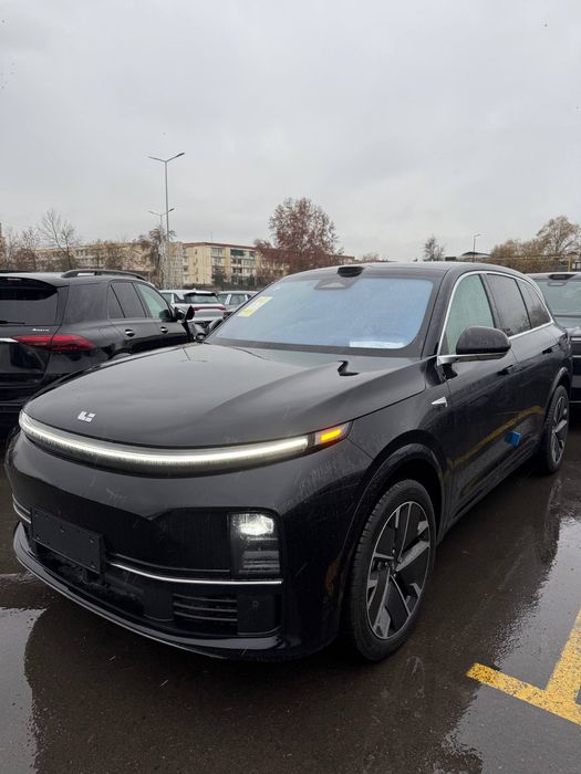 **Lixiang L9 ultra Restyling
Restyle
2025 bez probeg yengi
Nd40
Parog