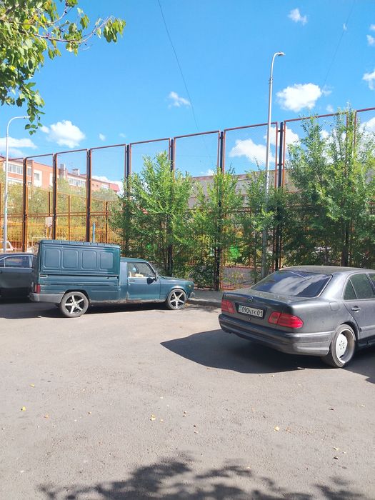 Продам 3 комнатную, район Евразия