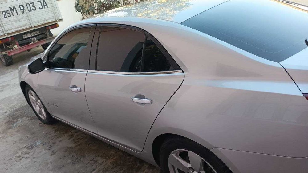 Malibu 1 2-pozitsiya lyukli sotiladi