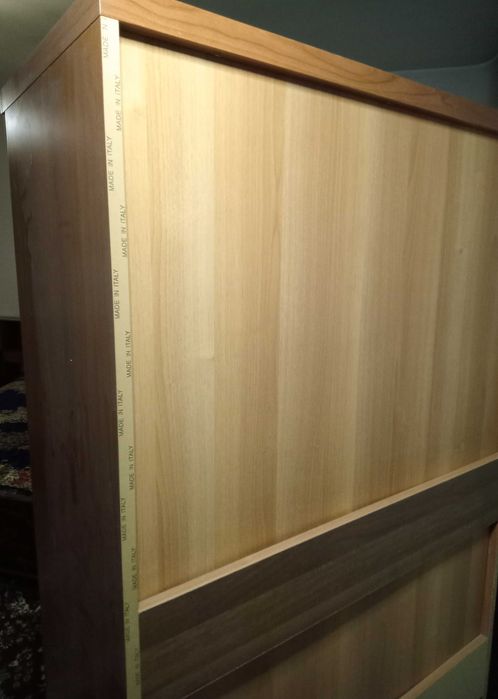 Шкаф витрина в хорошем состоянии