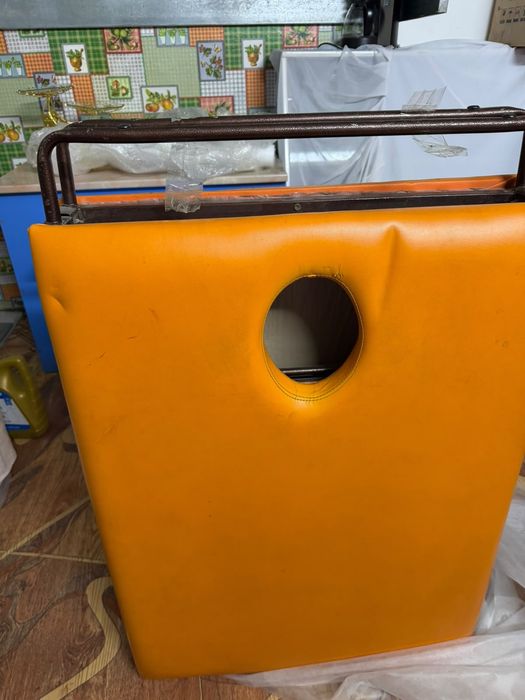 Продам кушетку массажную