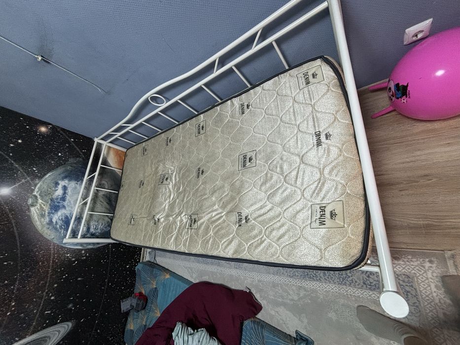 Кровать икеа 200/90