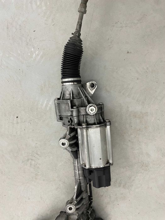 BMW F10 F01 F02 F06 F13 кормилна рейка 6858135