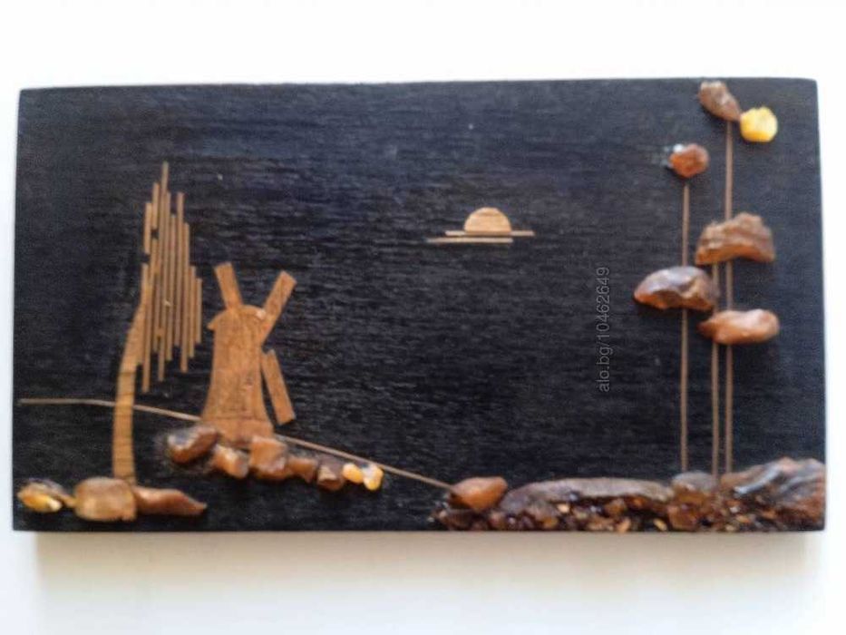 Картина с балтийски кехлибар на дърво 10*18 см