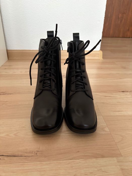 Дамски боти Lasocki