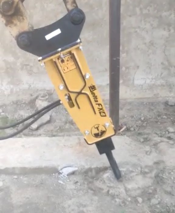 Услуги мини экскаватора, гидромолот.