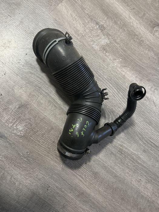 Tubulatura aer admisie vw golf 6 2.0 tdi cod 3C0 129 654 P/AJ