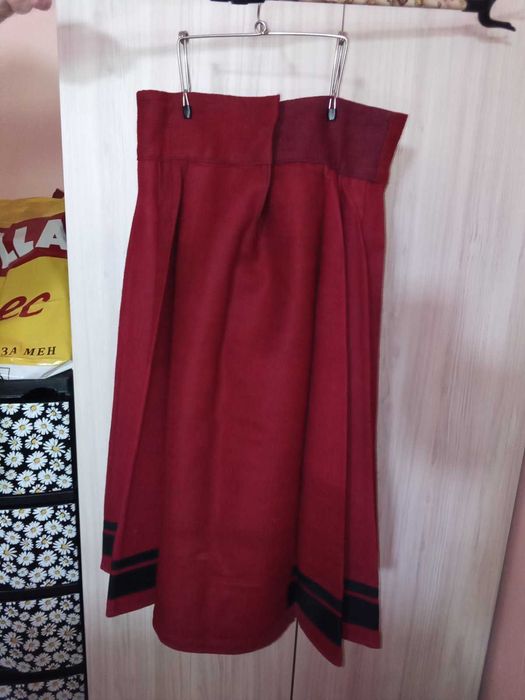 Автентична народна носия/пола и вълнен китеник