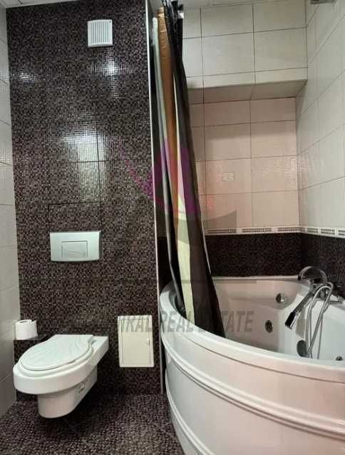 Дава се под наем Тристаен апартамент в Варна, Център - 80 кв.м за 648.21 € - Снимка #5