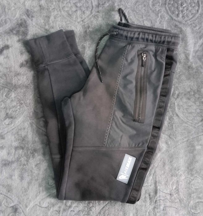 Pantaloni Nike Air Max