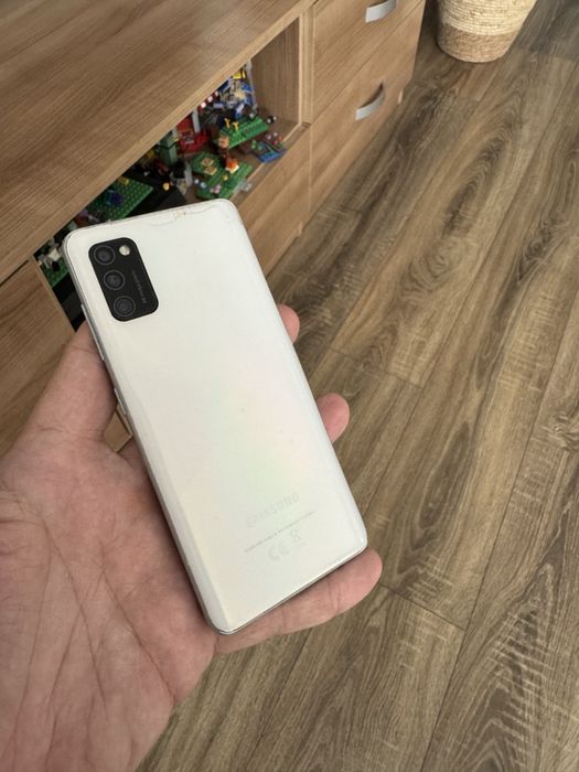 Samsung Galaxy A40, A41 memorie 64GB, 4GB RAM, Android 11,12 frumos