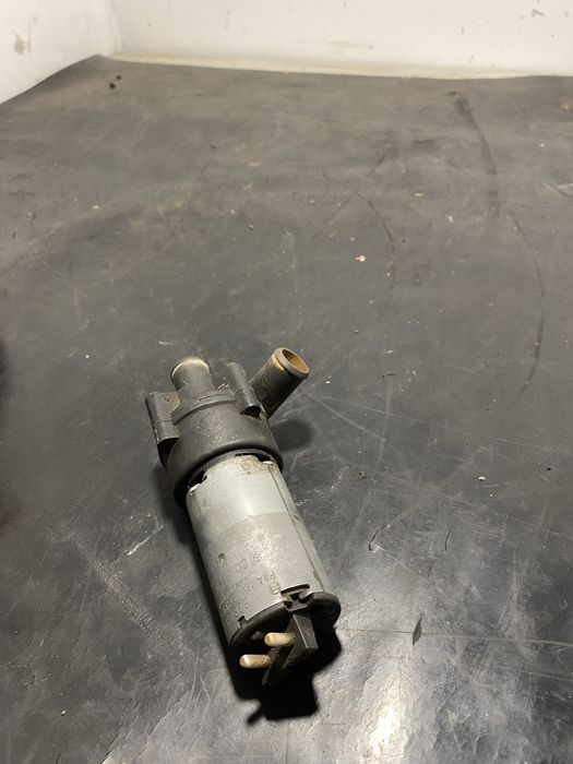 Pompa recirculare apa auxiliara Mercedes 2.2Cdi 313cdi 311cdi 413cdi