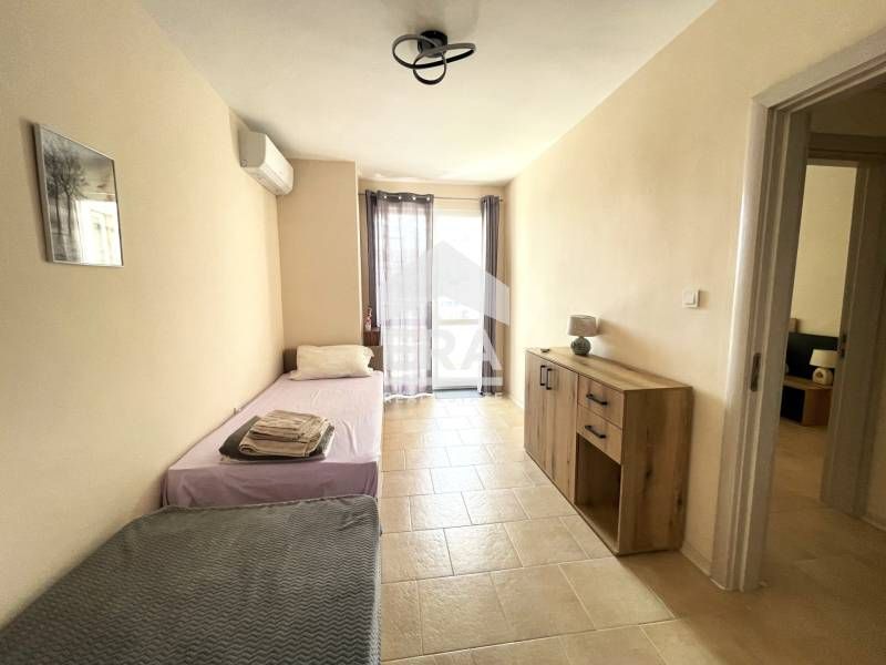 Дава се под наем Тристаен апартамент в Варна, ВИНС - 100 кв.м за 1196.97 € - Снимка #8