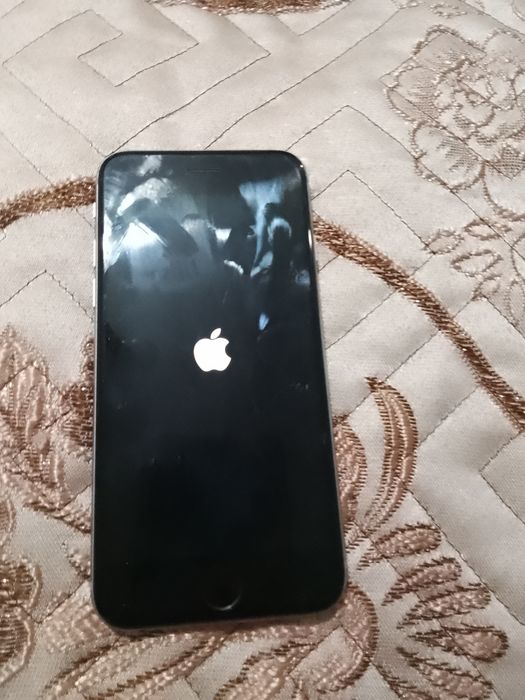 Айфон 6 зависал в яблочке