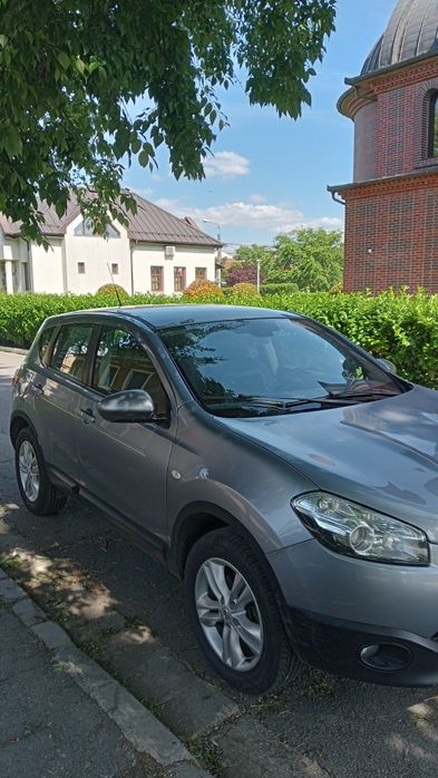 Vând autoturism Nissan Qashqai din 2011 diesel motor  1461 cmc.