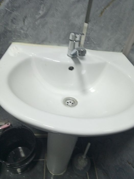 Продам раковину Тюльпан