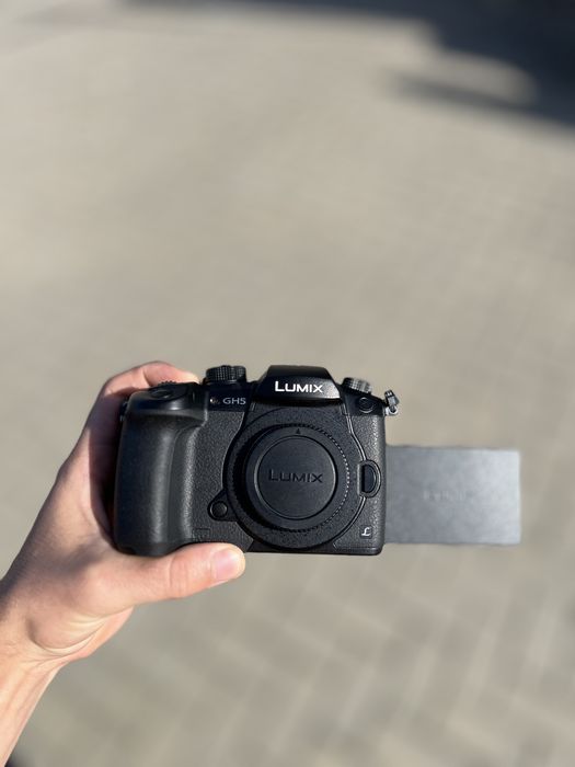 Panasonic Lumix GH5