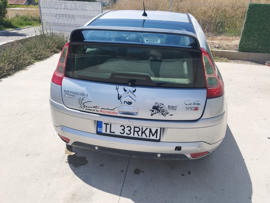 De vânzare mașina