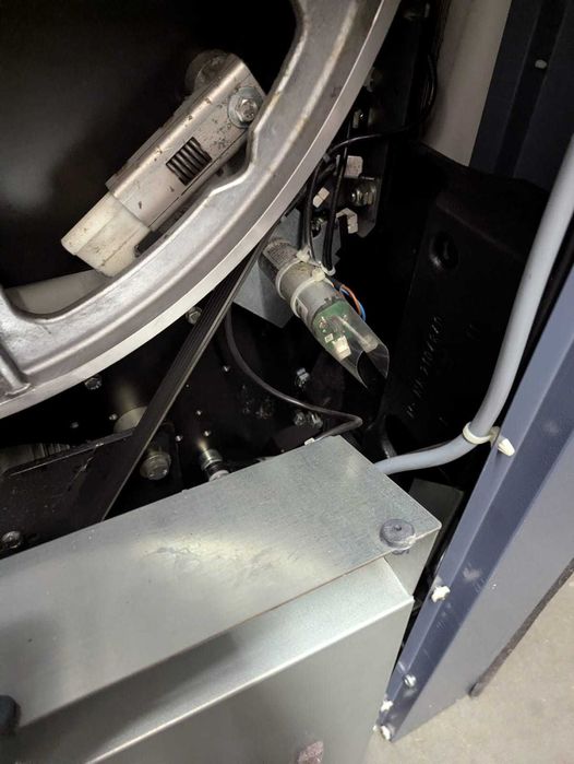 Професионална Бариерна  Пералня Miele 16/20 кг Ново!