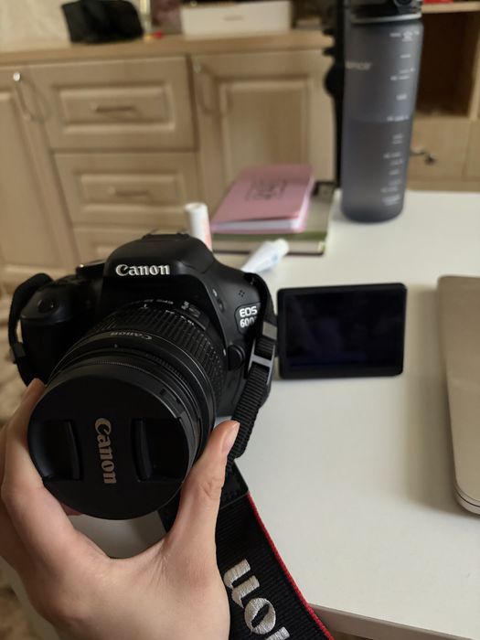 Камера Canon EOS 600D