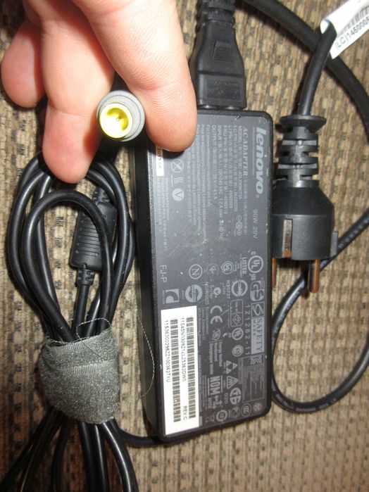 Зарядно за Lenovo Thinkpad, 90W, кръгла букса