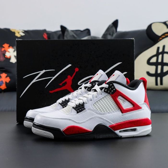 Jordan 4 Mid OG Calitative !!!