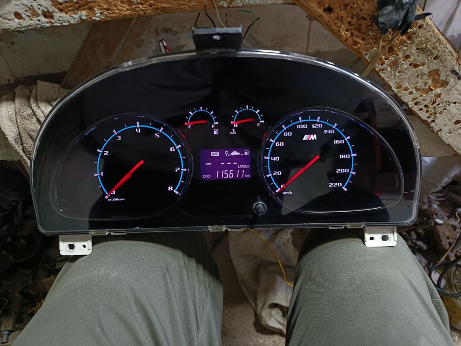 Jentra tablo soʻtiladi. Продоется приборная панель от Жентра