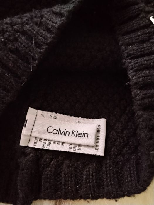 Зимна шапка Calvin Klein