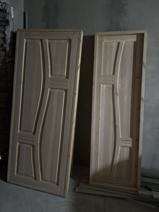 Двери деревянные новые размер 0,85х2,05 3-шт и 0,65х2,05 2-шт