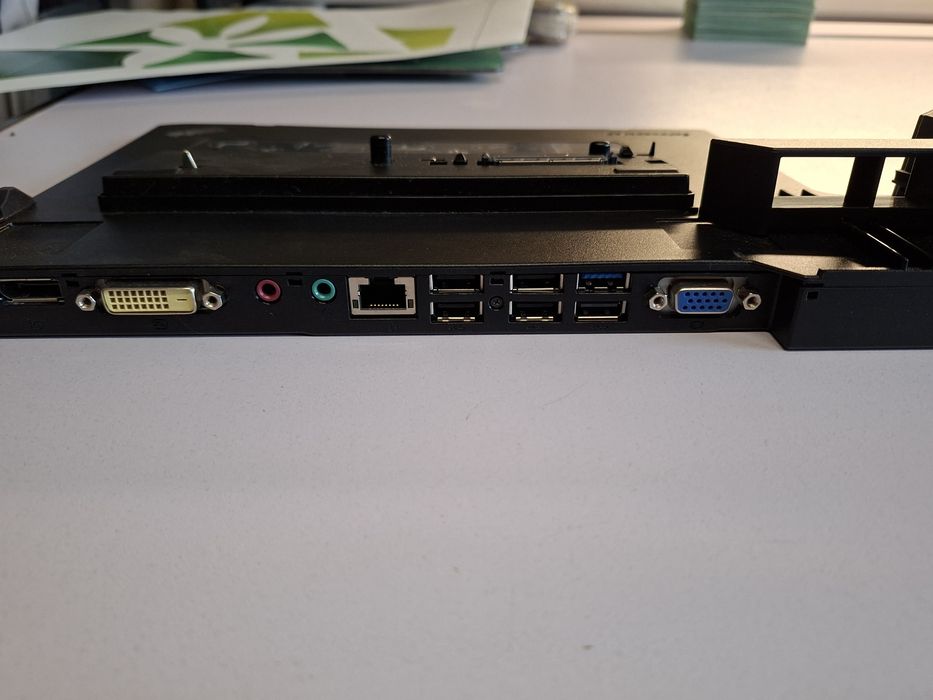 Докинг станция за лаптоп Lenovo