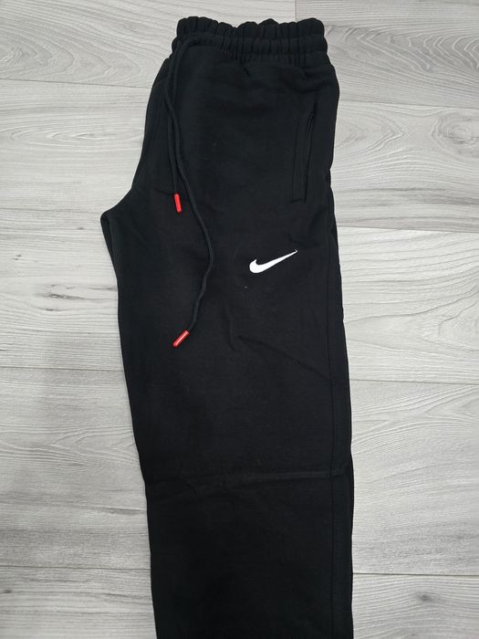Pantaloni de trening barbati Grosi/Nike  Noi