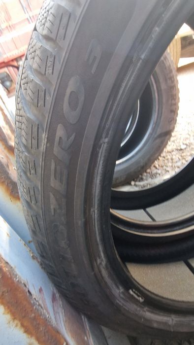 Anvelope 255/40R20 marca Pirelli, M +S,DOT 2021,6.5 mm