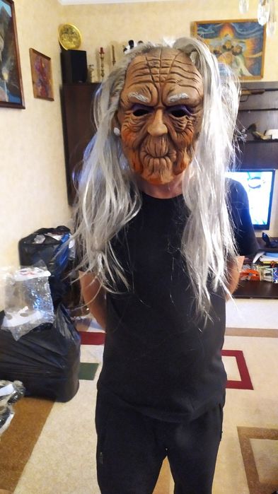 Маски разные дешёвые и дорогие.