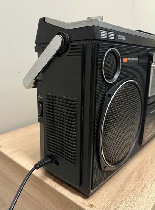HITACHI TRK-8080E - Boombox - профилактиран