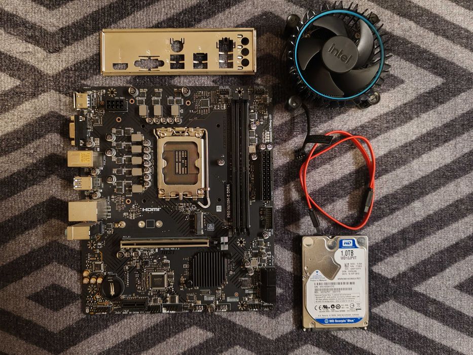 Комплект: Дъно+Охладител+HDD