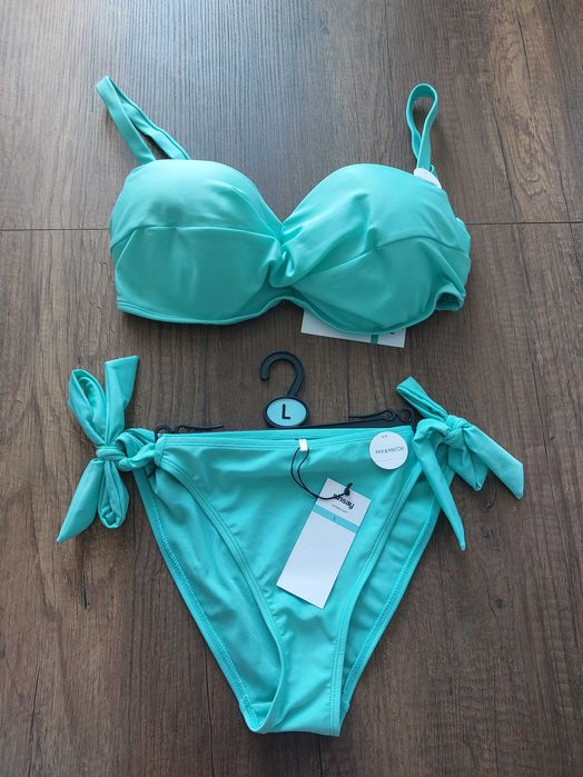 Нови дамски бански от 2 части