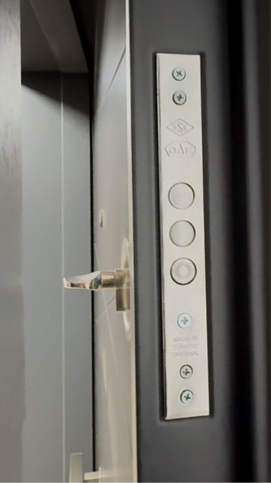 Входна врата с облякана каса-Arthur