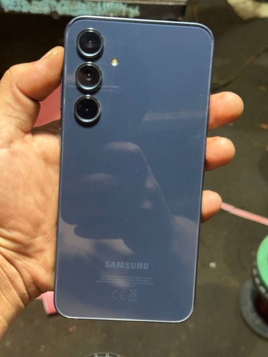 Samsung Glaxy A35 srovchna