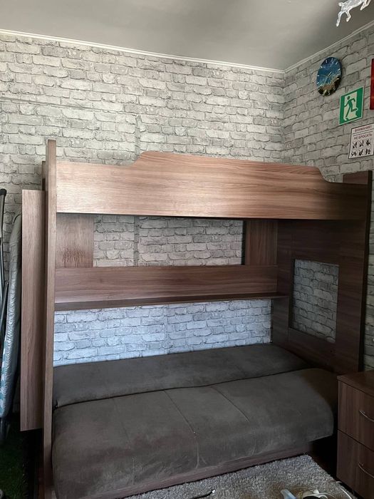 Кровать двухъярусная