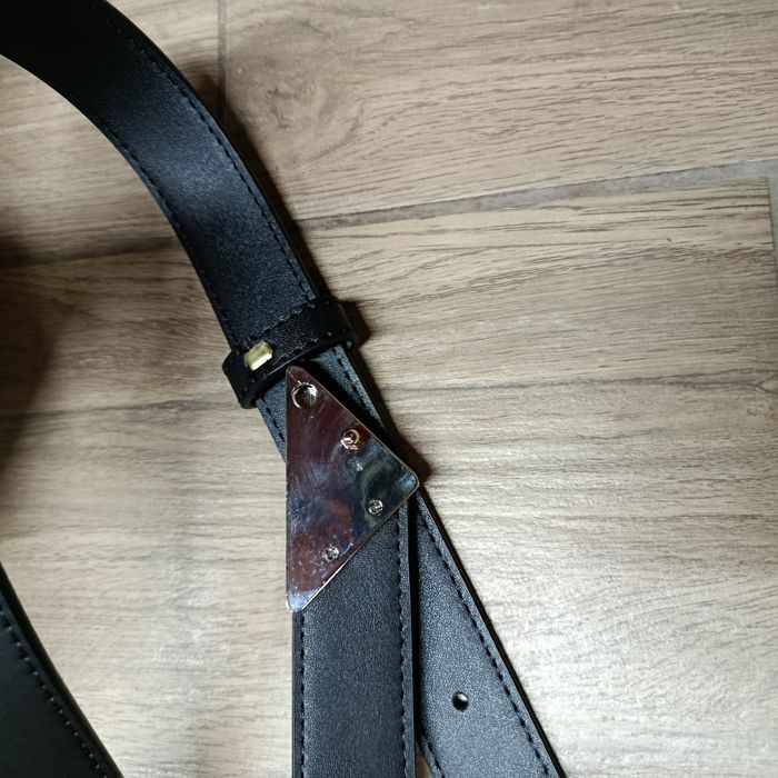 Curea prada triunghiulara