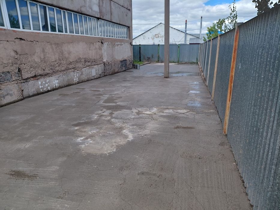 Сдам 150 кв место под  бизнес