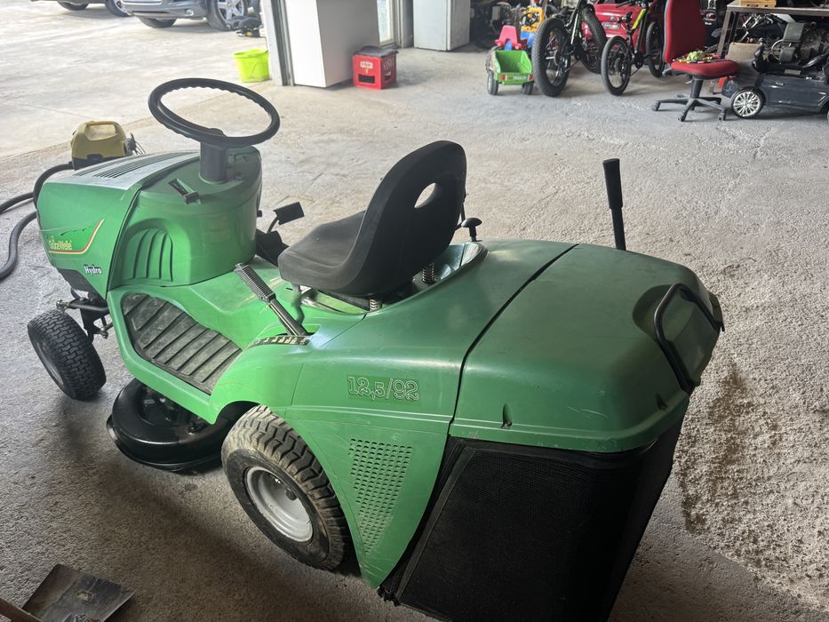 Tractoras gazon 12 cai