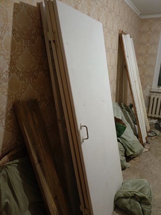 Деревянные на двери на дрова самовывоз