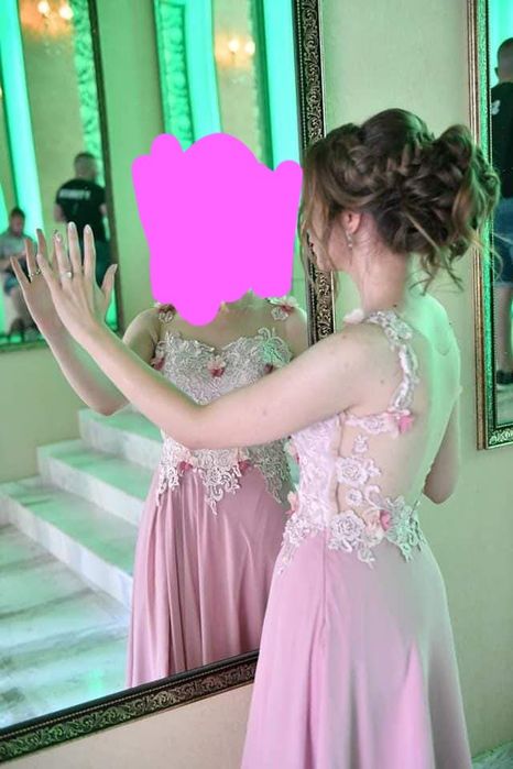 Нежна бална рокля